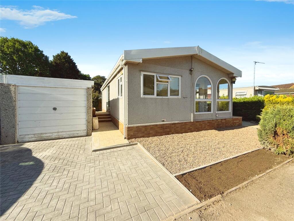 Main image of property: Broxburn Park, South Hykeham, Lincoln, Lincolnshire, LN6