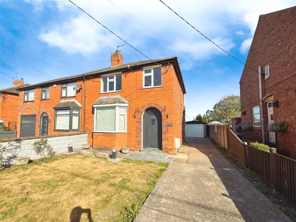 Main image of property: Newark Road, North Hykeham, Lincoln, Lincolnshire, LN6