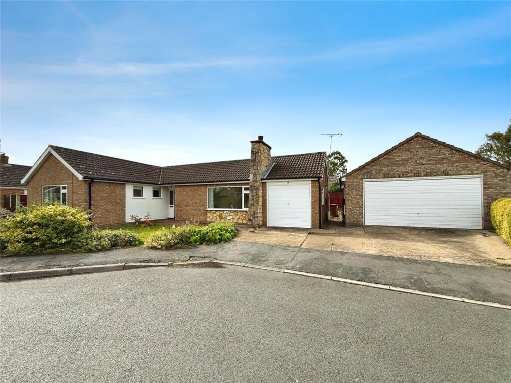Main image of property: Dart Avenue, North Hykeham, Lincoln, Lincolnshire, LN6