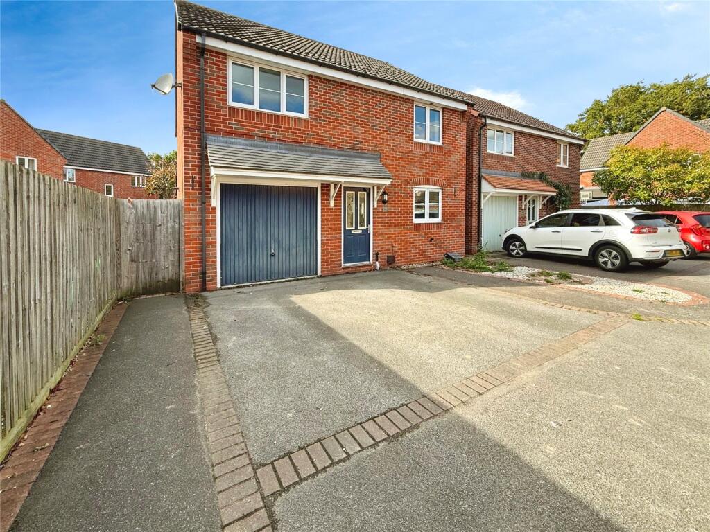 Main image of property: Octavian Crescent, North Hykeham, Lincoln, Lincolnshire, LN6