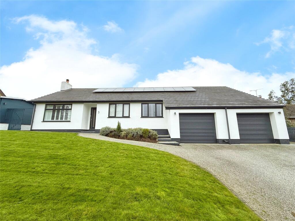 Main image of property: Little Thorpe Lane, Thorpe-on-the-Hill, Lincoln, Lincolnshire, LN6