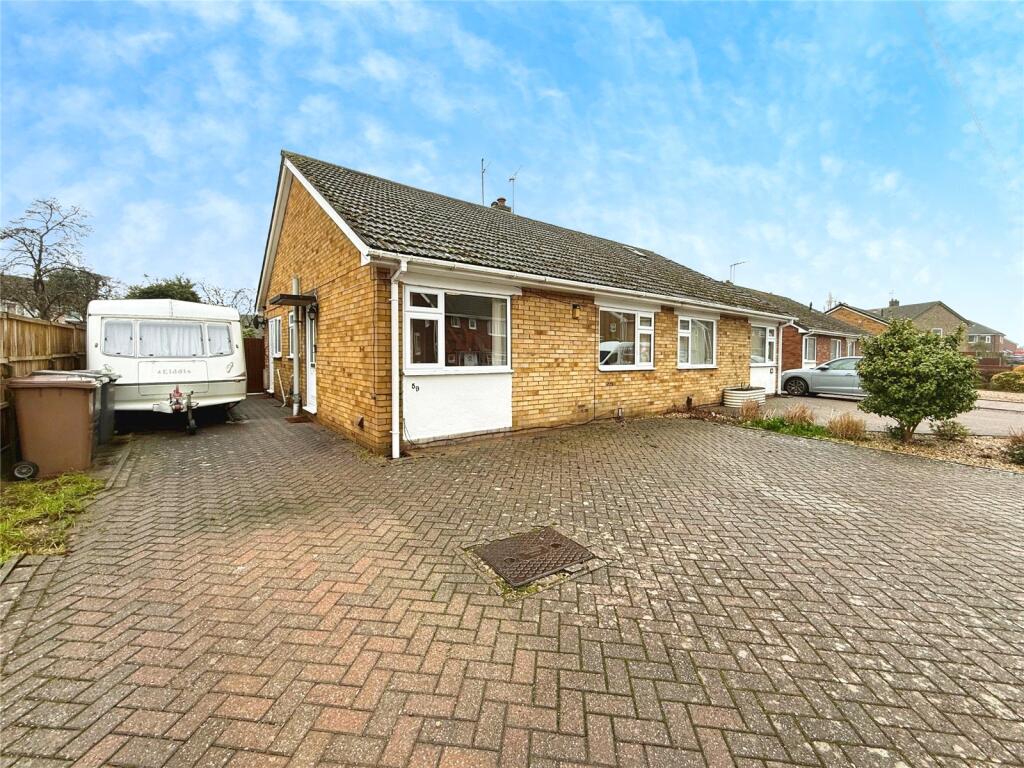Main image of property: Matlock Drive, North Hykeham, Lincoln, Lincolnshire, LN6