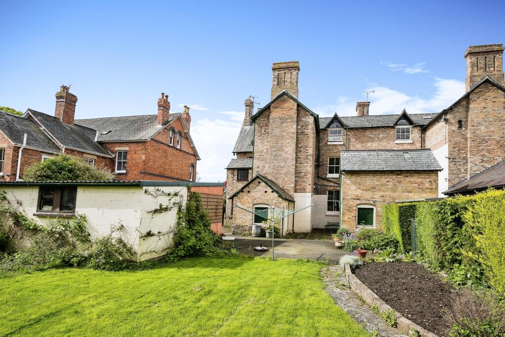 5 bedroom semidetached house for sale in Weston Lane, Oswestry, Shropshire, SY11