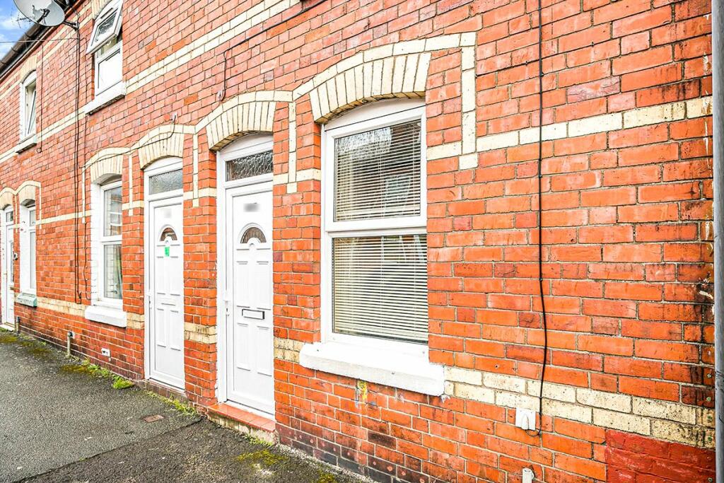 2 bedroom terraced house for sale in Ash Road, Oswestry, Shropshire, SY11