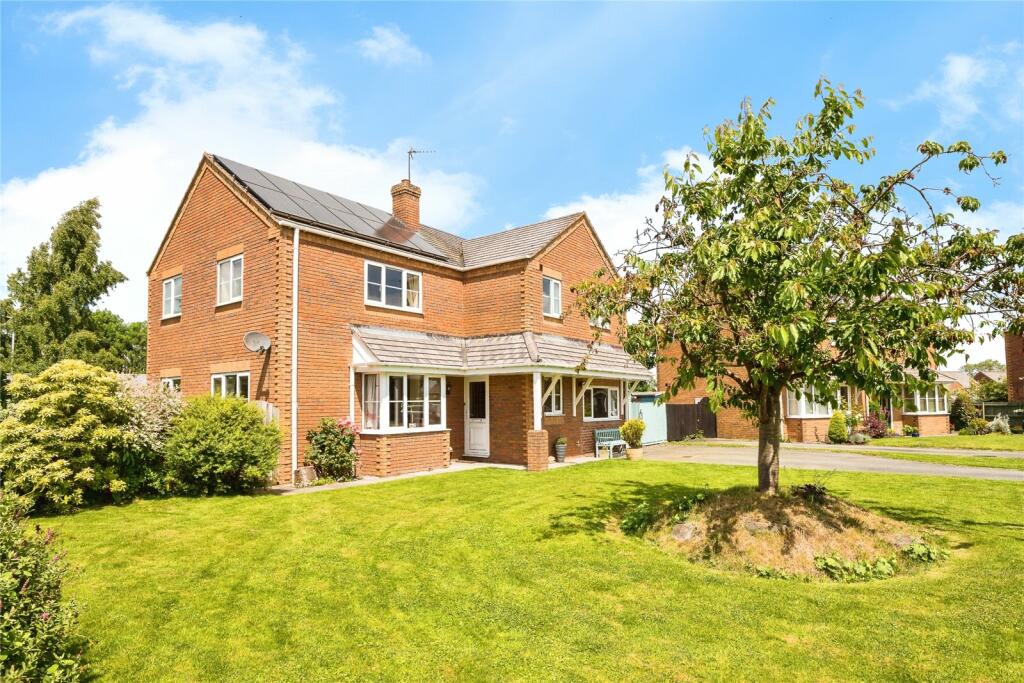 4 bedroom detached house for sale in Rodneys View, Four Crosses