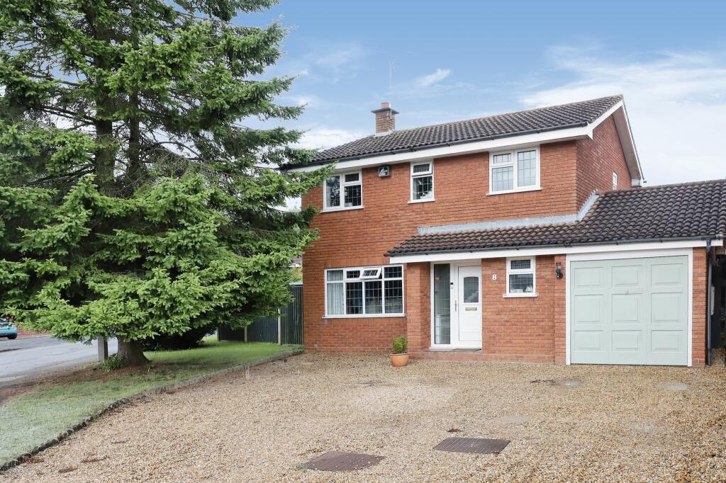 4 bedroom detached house for sale in Brunel Grove, Perton