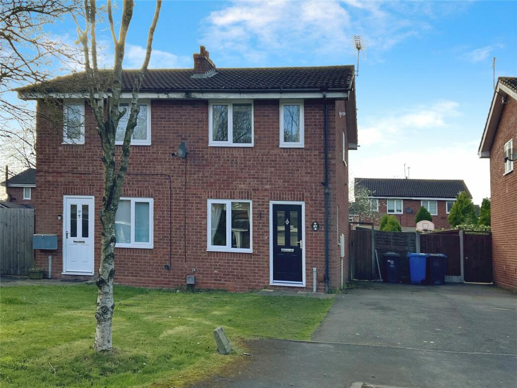 2 bedroom semidetached house for sale in Gleneagles Road, Perton