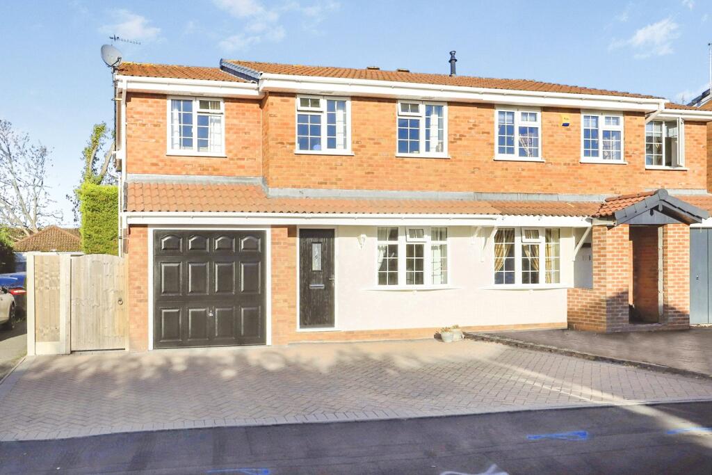 Main image of property: Ennerdale Drive, Perton, Wolverhampton, Staffordshire, WV6