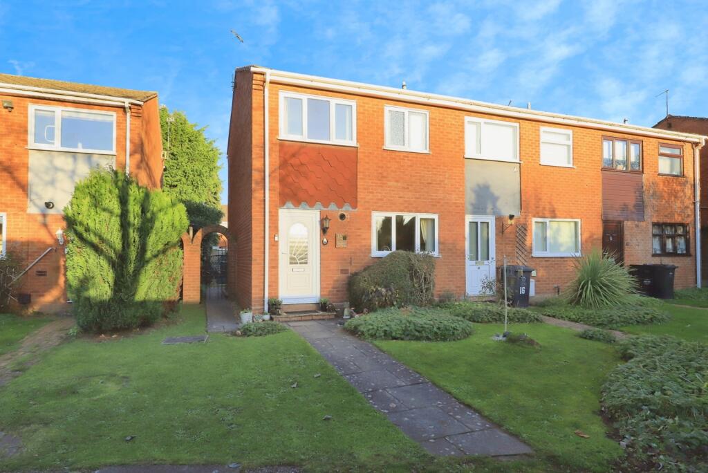 Main image of property: Scampton Close, Perton Wolverhampton, Staffordshire, WV6
