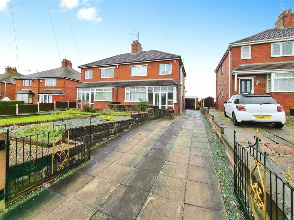 2 bedroom semidetached house for sale in Brownhills Road, Tunstall