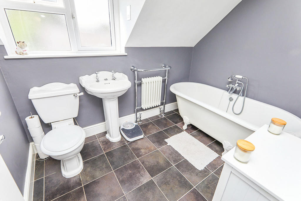4 bedroom detached house for sale in Alexandra Road, BurtononTrent