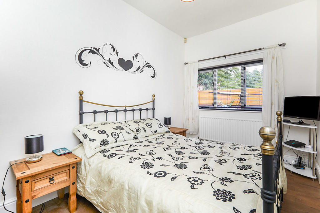 4 bedroom detached house for sale in Alexandra Road, BurtononTrent