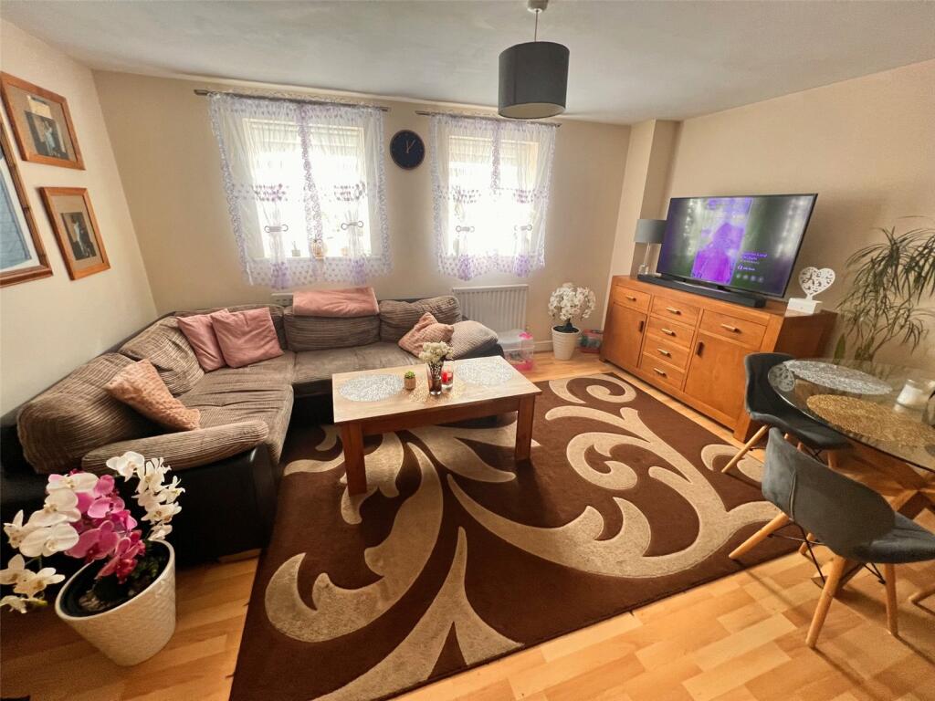 2 bedroom flat for sale in Curzon Street, BurtononTrent