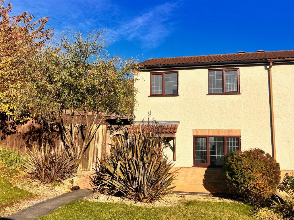 3 bedroom semidetached house for sale in Cottesmore Close, Burtonon