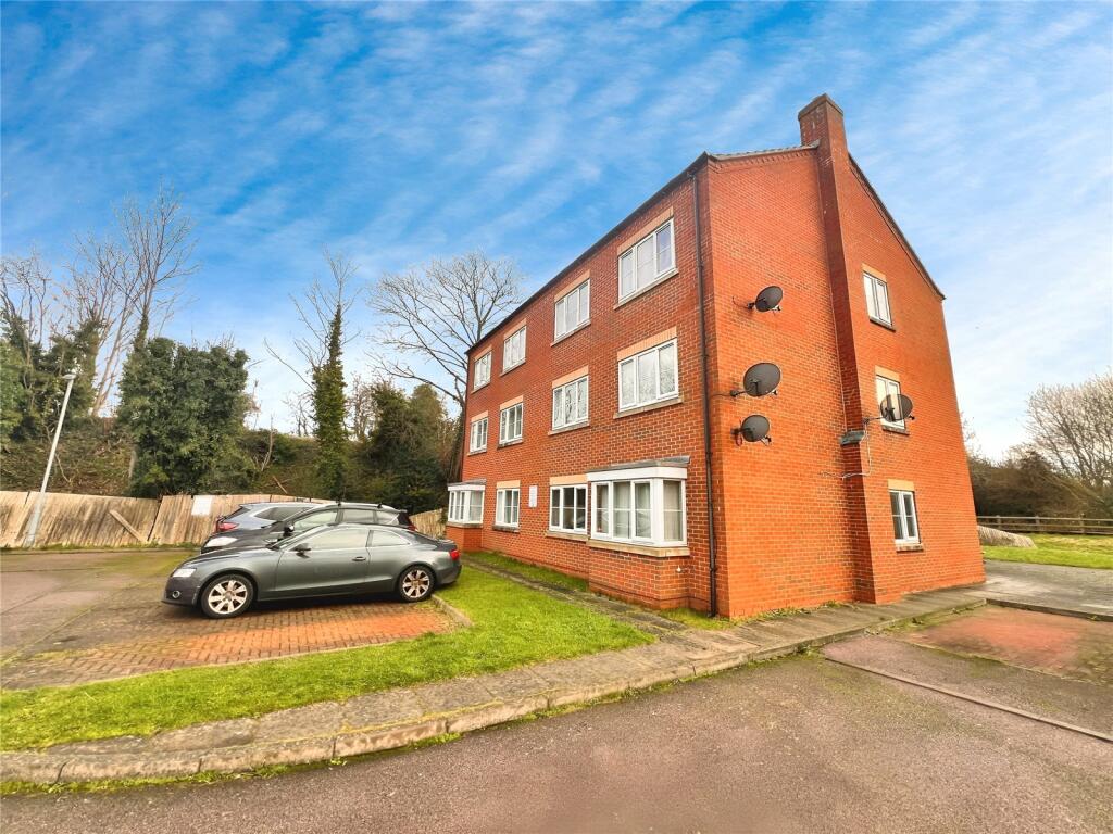 2 bedroom flat for sale in Burton Road, Branston, Burton-on-Trent ...