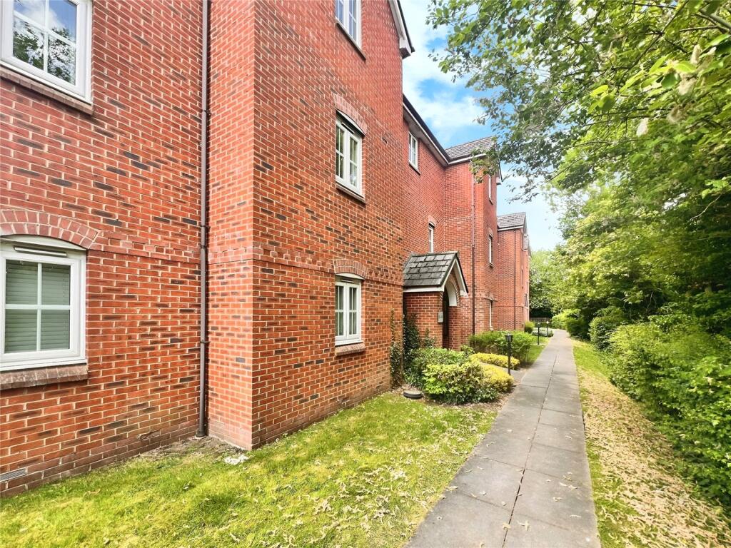 Main image of property: Hendeley Court, Burton-on-Trent, Staffordshire, DE14