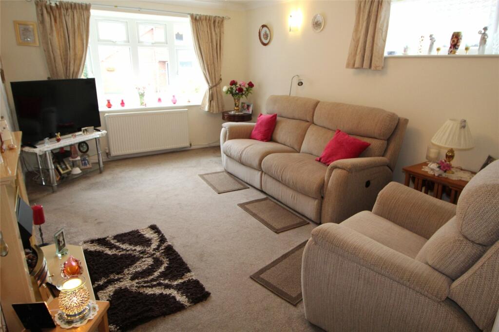 3 bedroom bungalow for sale in Coverdale, Whitwick, Coalville