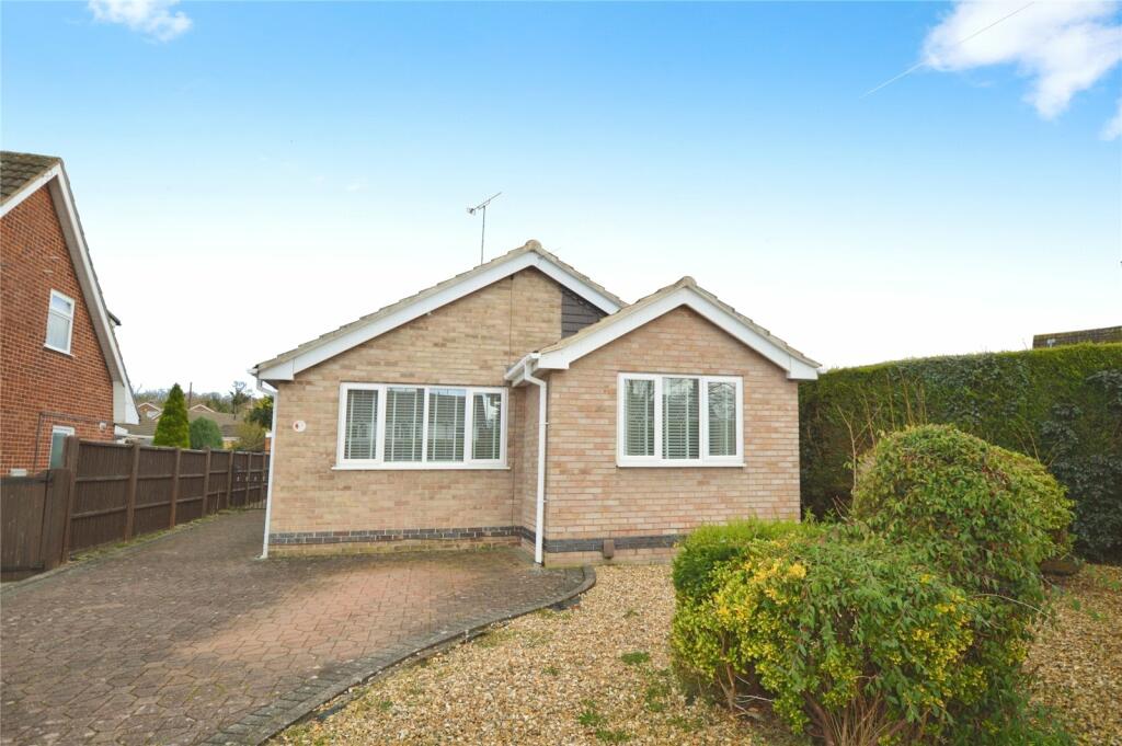 3 bedroom bungalow for sale in Farndale, Whitwick, Coalville