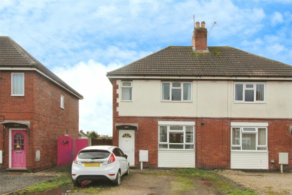 3 bedroom semidetached house for sale in Leicester Road, Ibstock, Leicestershire, LE67