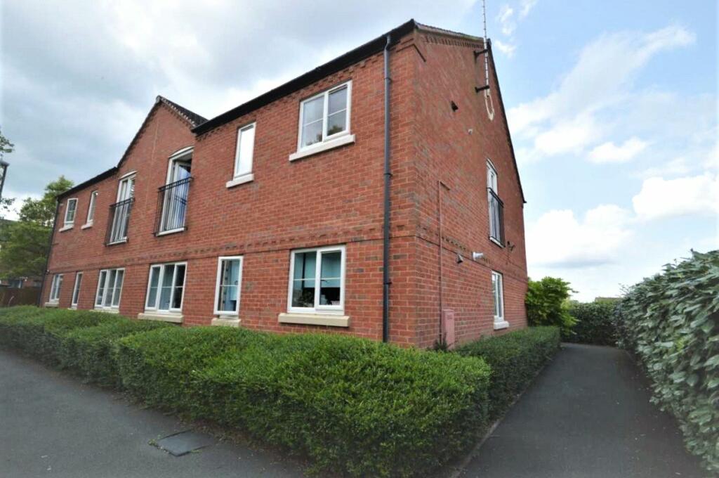 2 bedroom flat for sale in Brunt Lane, Woodville, Swadlincote