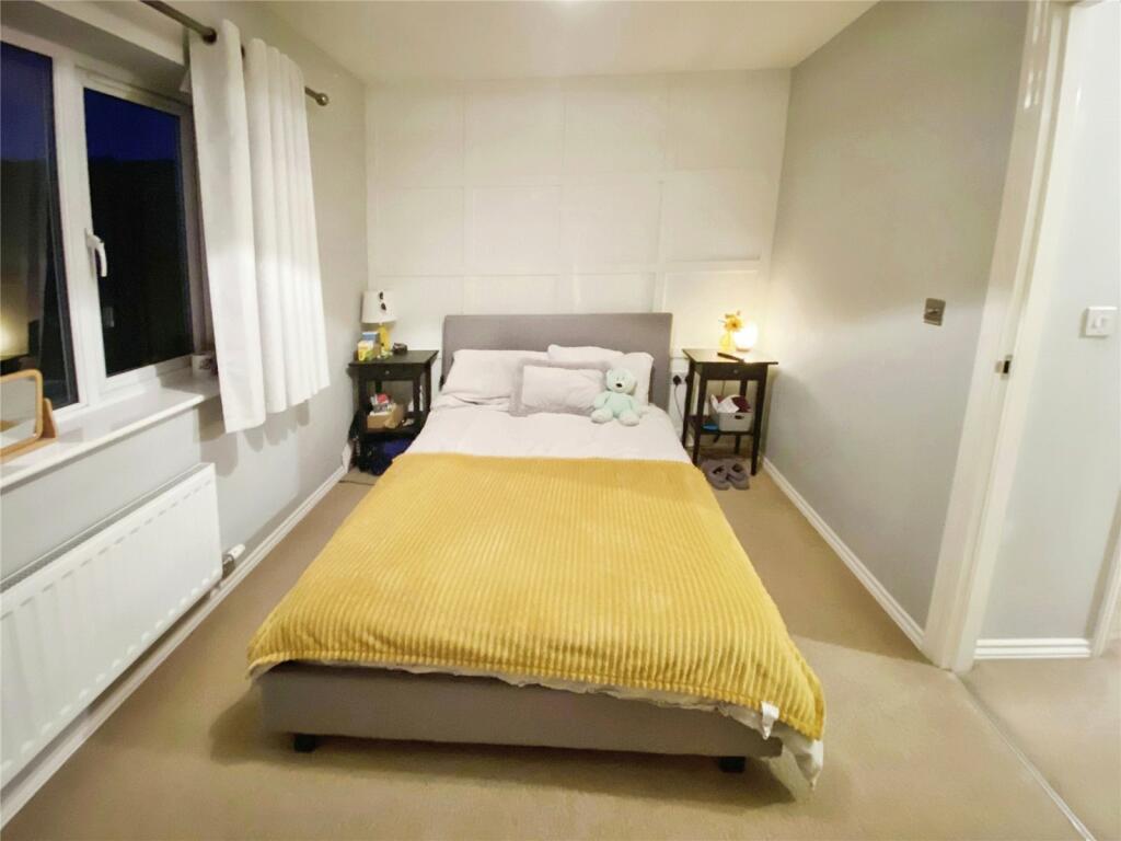 3 bedroom end of terrace house for sale in Merton Close, Church Gresley