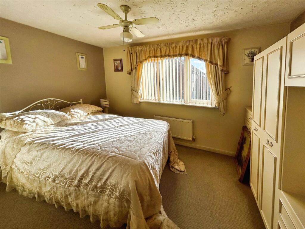 Additional property image - Knowles View, Swadlincote, Derbyshire, DE11