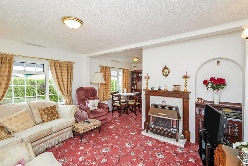 2 bedroom retirement property for sale in Greenacre Park, Cotoninthe