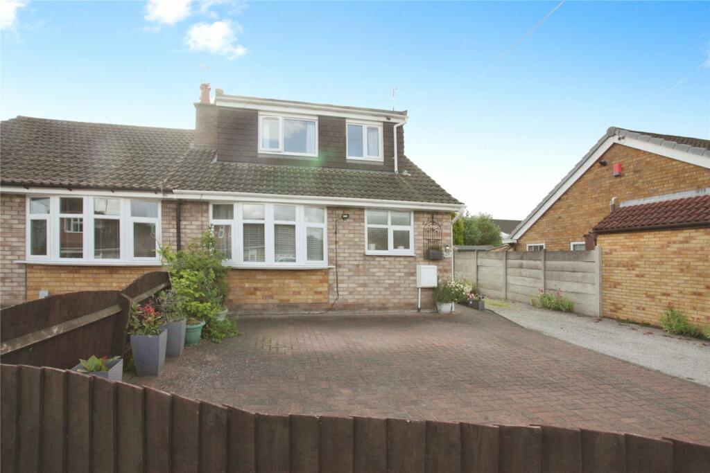 2 bedroom bungalow for sale in Chamberlaine Street, Bedworth