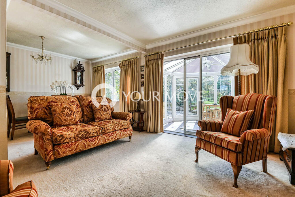 3 bedroom semidetached house for sale in Queensway, Barwell, Leicester