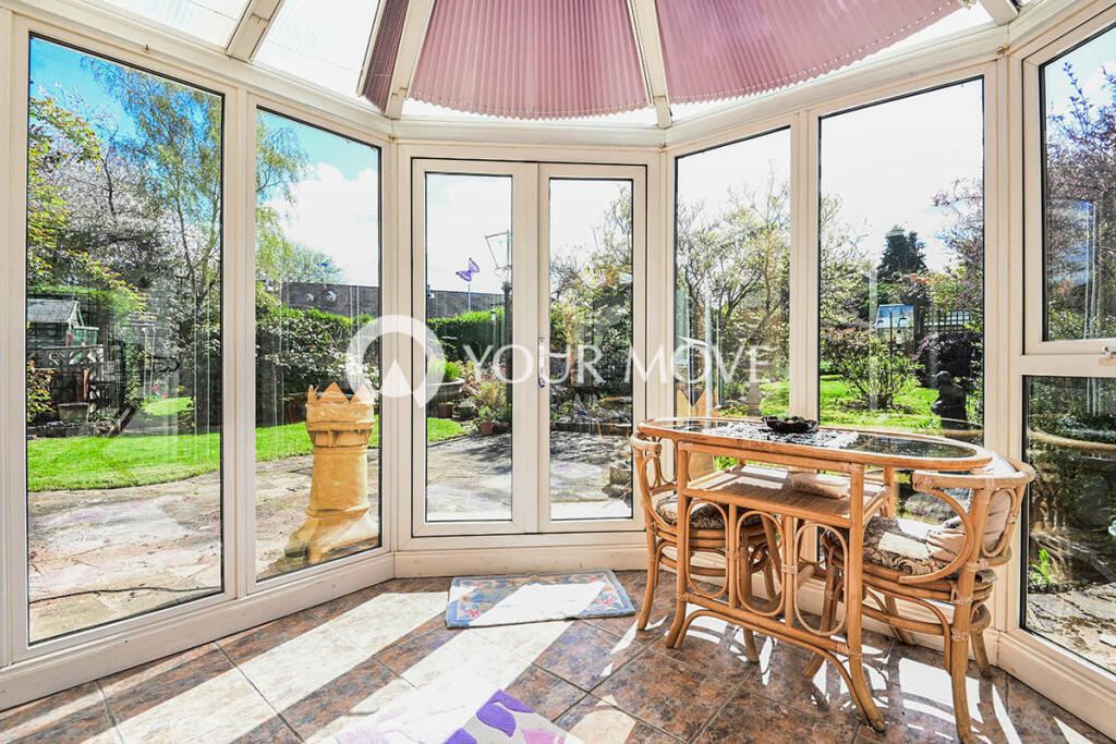 3 bedroom semidetached house for sale in Queensway, Barwell, Leicester