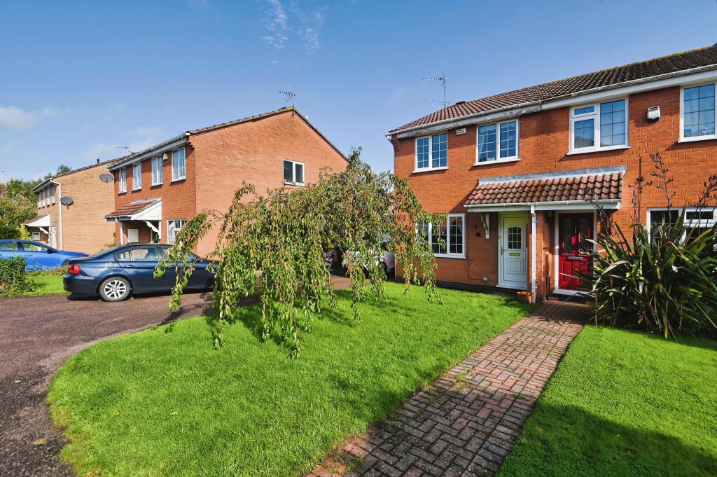 3 bedroom semidetached house for sale in Nelson Drive, Hinckley