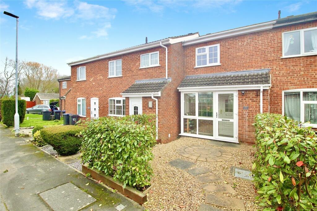 3 bedroom terraced house for sale in Kerry Close, Barwell, Leicester