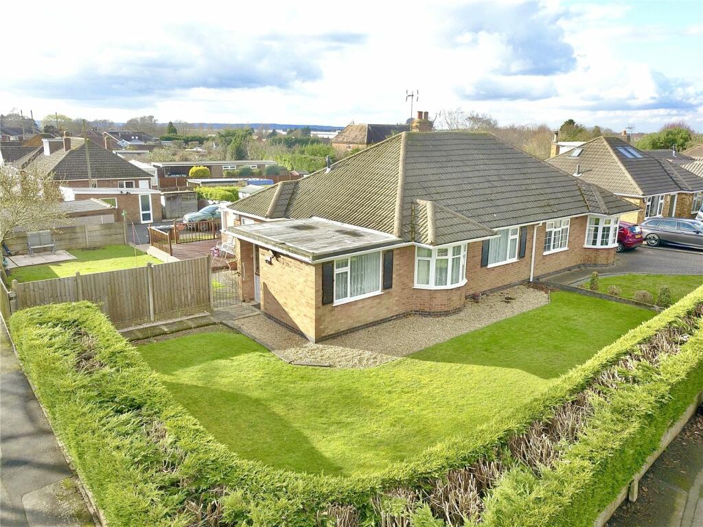 3 bedroom bungalow for sale in Applebee Road, Burbage, Hinckley