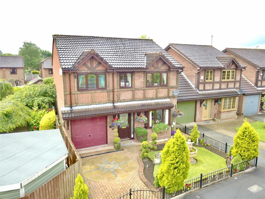 4 bedroom detached house for sale in Shrewsbury Close, Barwell
