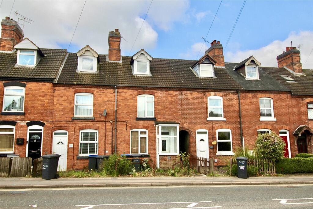3 bedroom terraced house for sale in Rugby Road, Burbage, Hinckley