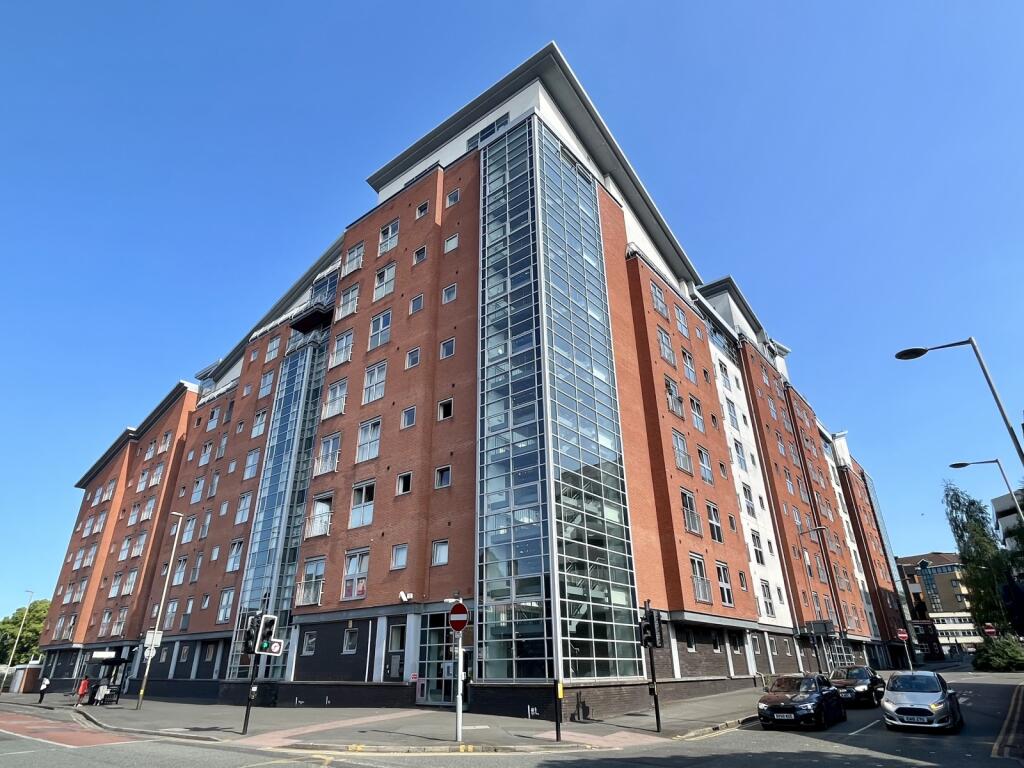 2 bedroom flat for sale in Burgess Street, Leicester, Leicestershire, LE1