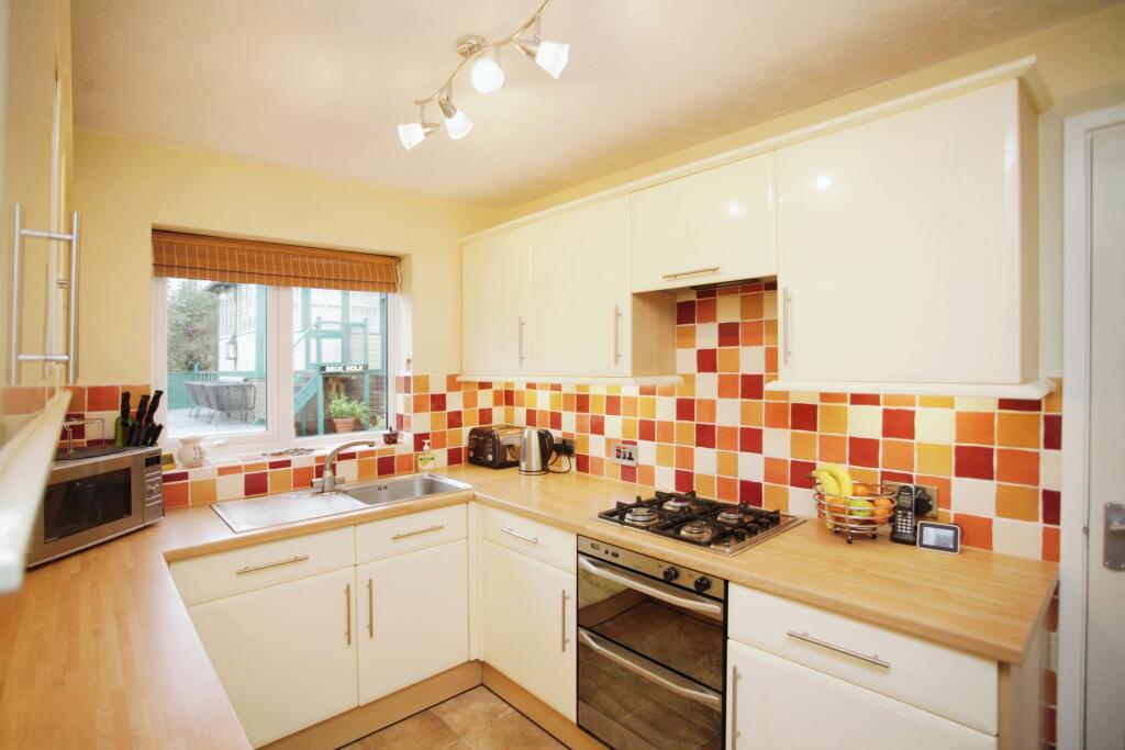 Additional property image - Ruskin Close, Galley Common, Nuneaton, Warwickshire, CV10
