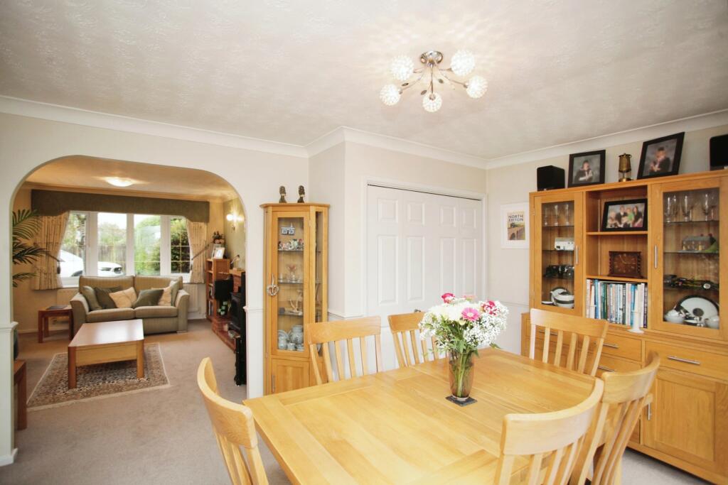 Additional property image - Ruskin Close, Galley Common, Nuneaton, Warwickshire, CV10