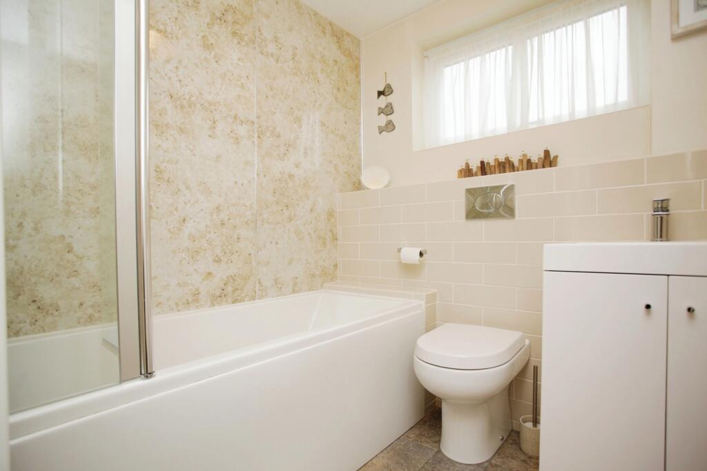 Additional property image - Ruskin Close, Galley Common, Nuneaton, Warwickshire, CV10