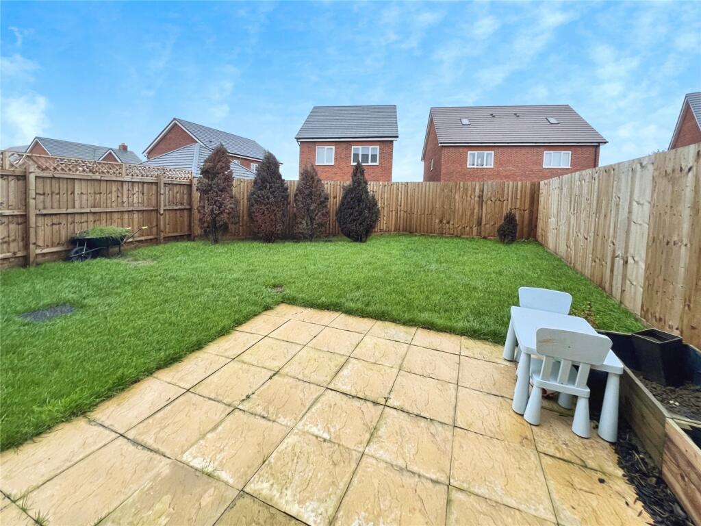Additional property image - Parliament Drive, Nuneaton, Warwickshire, CV11