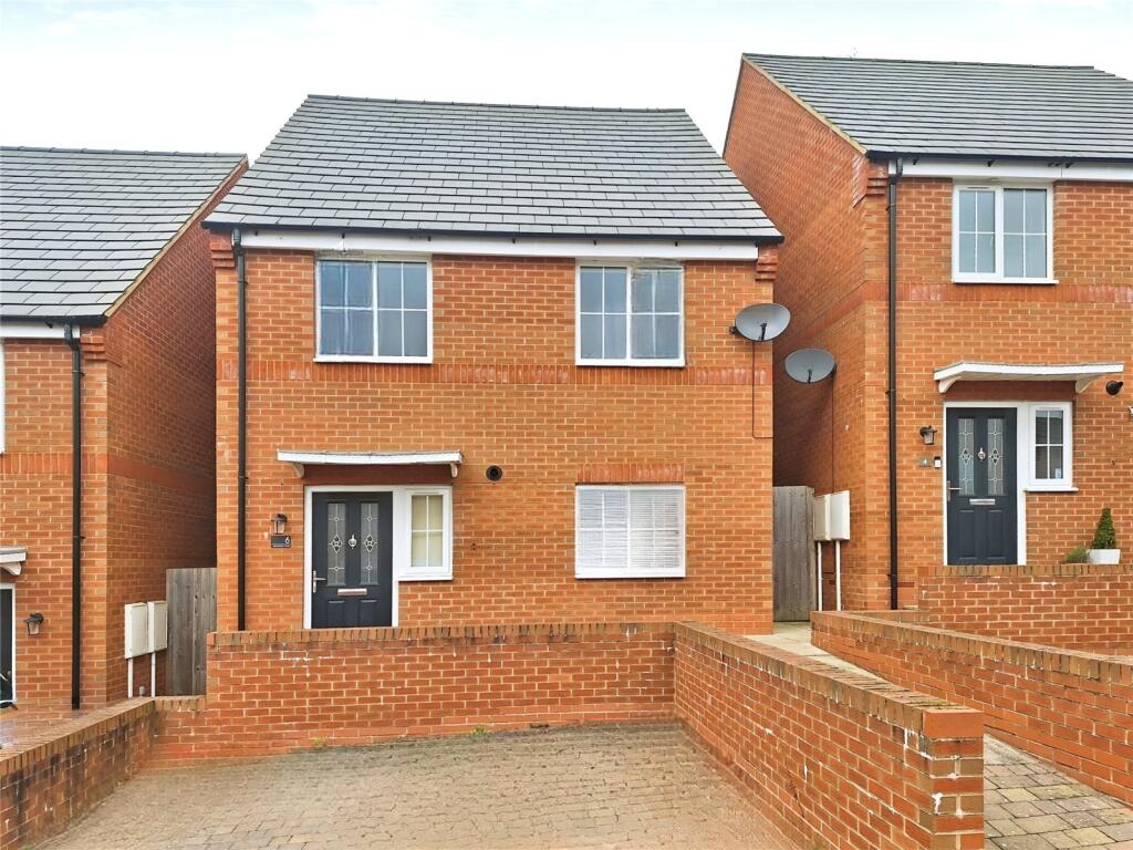 Main image of property: Silverbirch Close, Hartshill, Nuneaton, Warwickshire, CV10