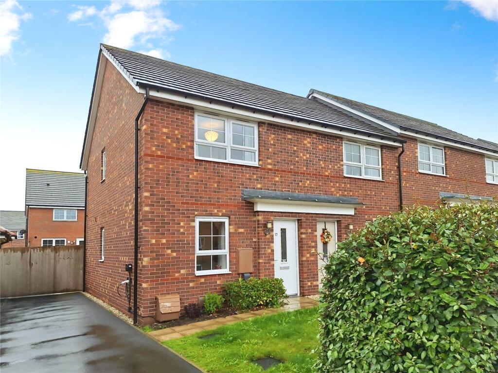 Main image of property: Top Knot Close, Nuneaton, Warwickshire, CV11