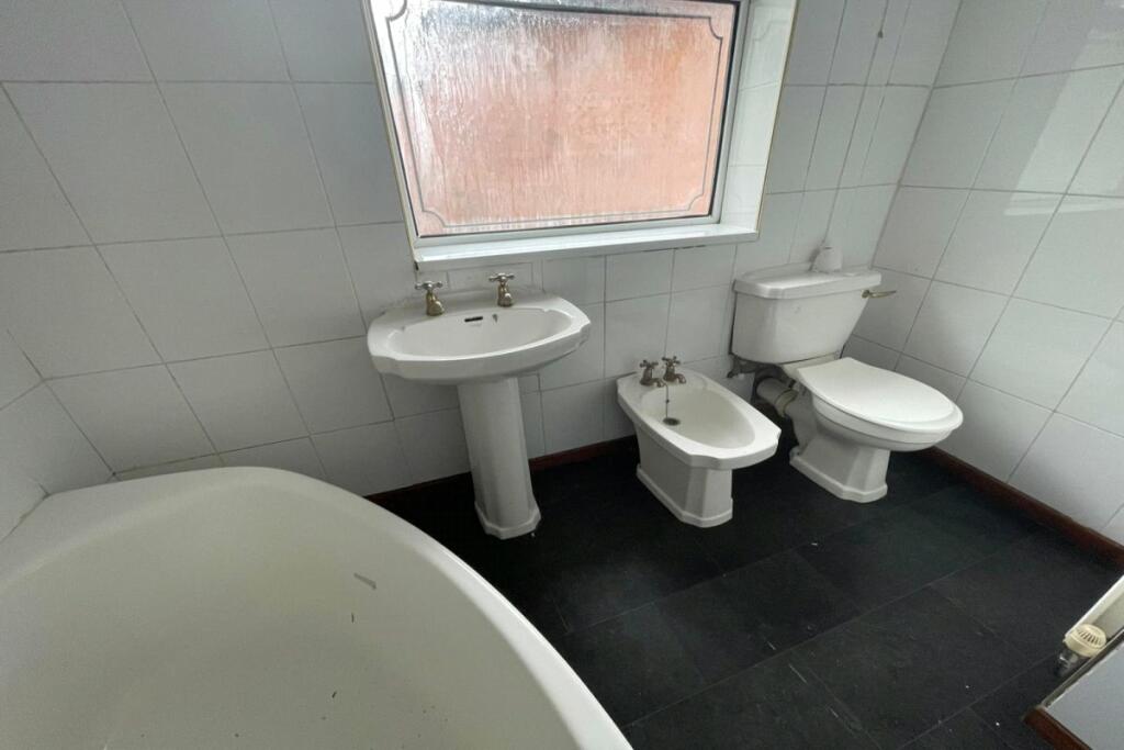 Additional property image - Lyttelton Road, Stechford, Birmingham, West Midlands, B33