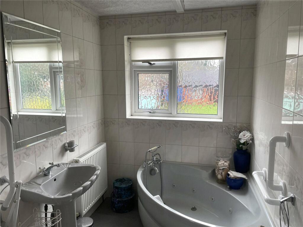 Additional property image - Westacre Gardens, Birmingham, West Midlands, B33