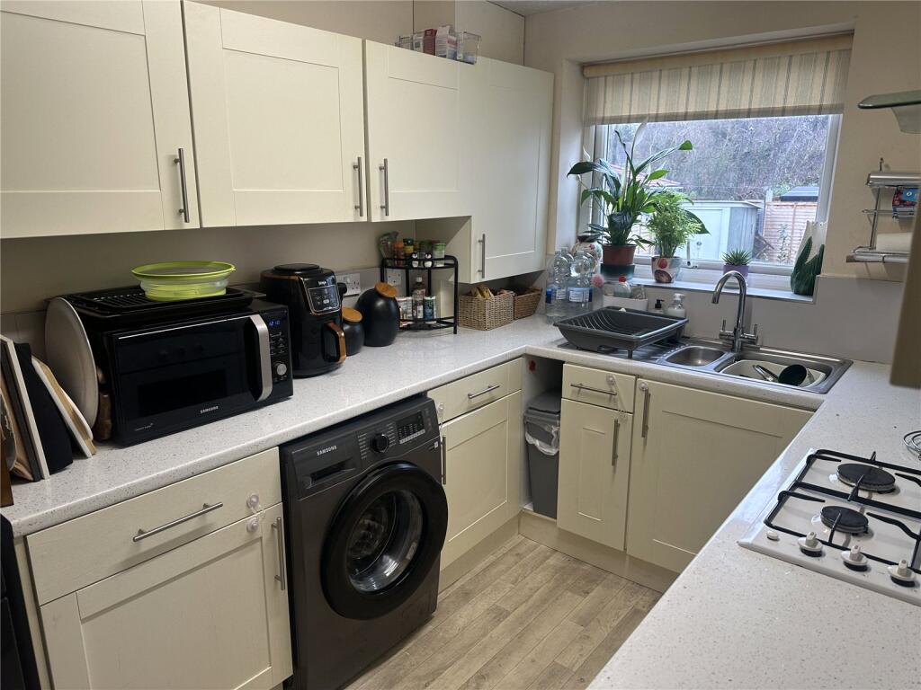 Additional property image - Broomy Close, Birmingham, West Midlands, B34