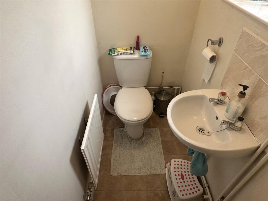 Additional property image - Broomy Close, Birmingham, West Midlands, B34