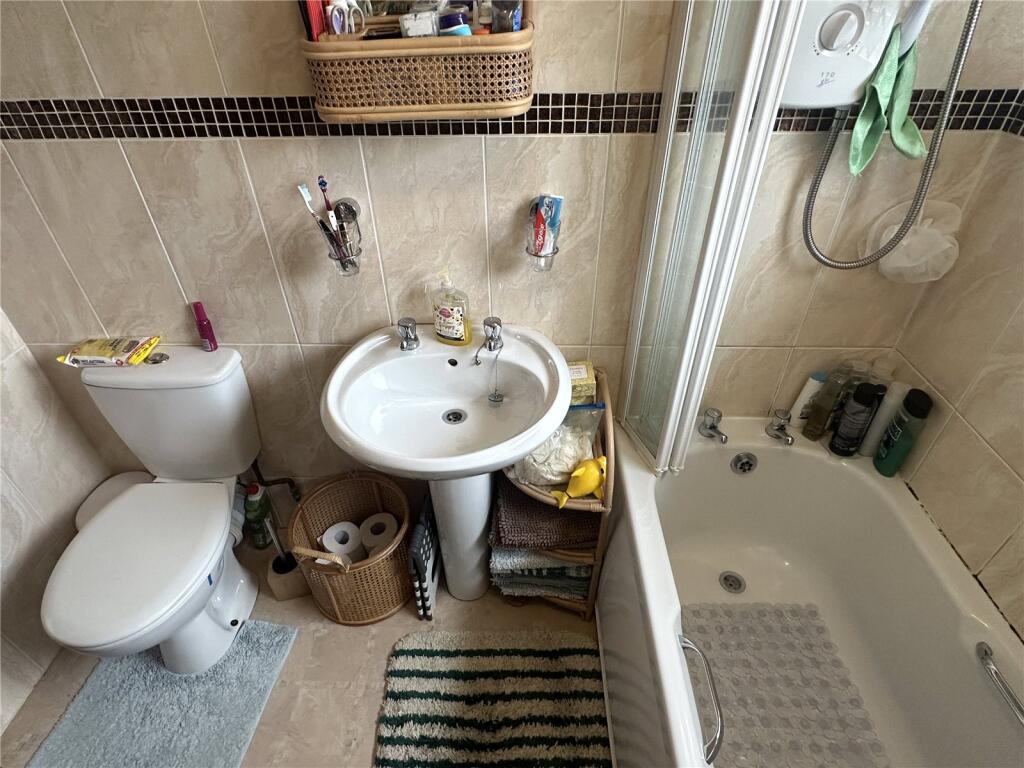 Additional property image - Broomy Close, Birmingham, West Midlands, B34