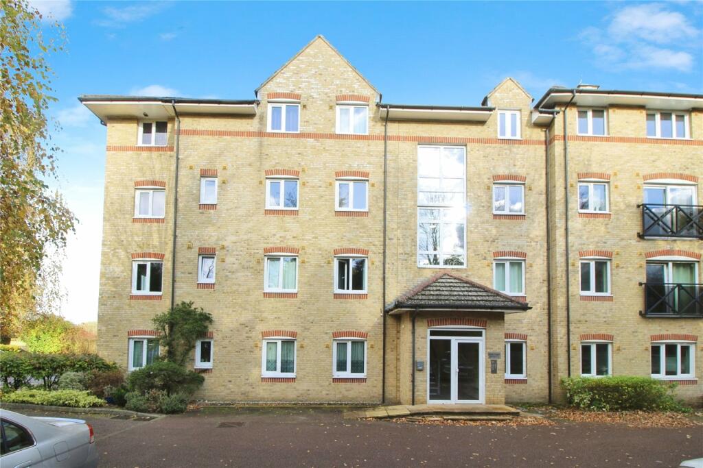 Main image of property: Hardings Close, Hemel Hempstead, Hertfordshire, HP3
