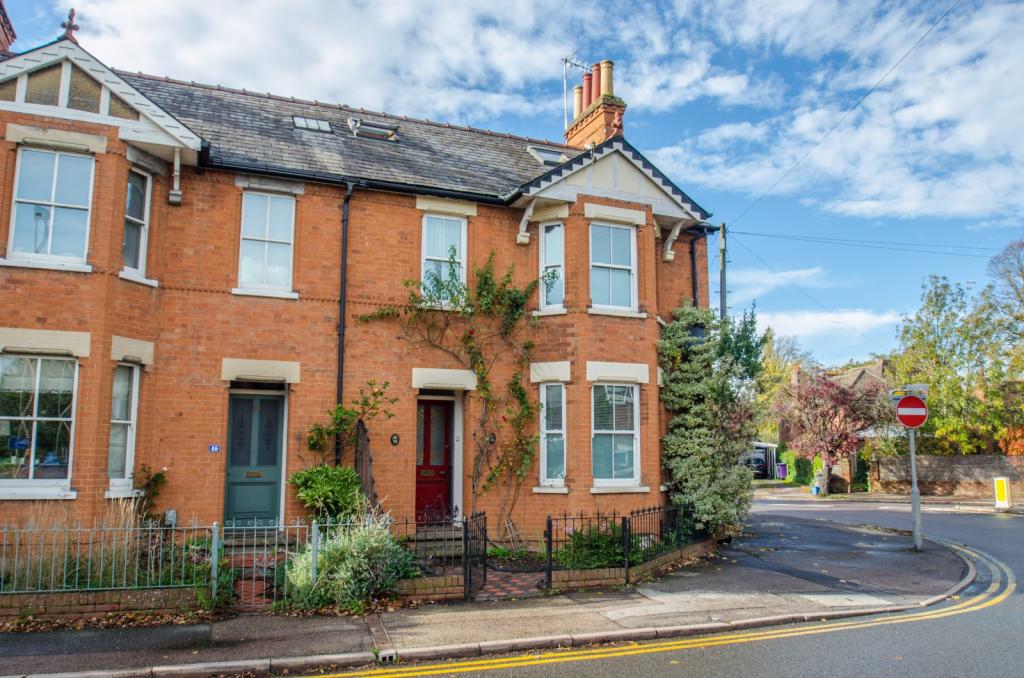 4 bedroom semidetached house for sale in Highbury Road, Hitchin