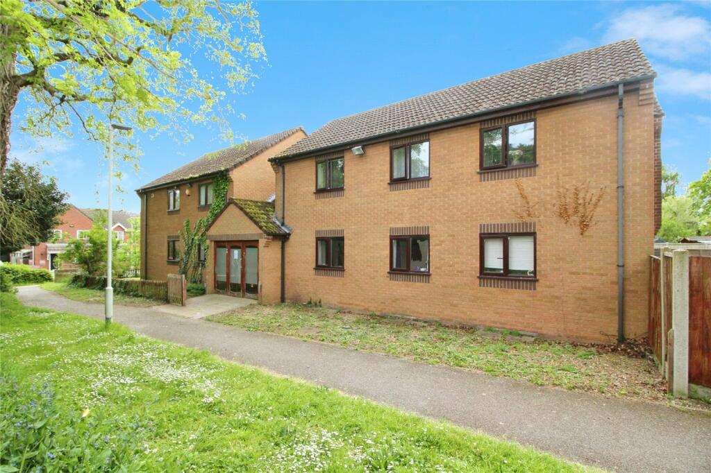 2 bedroom flat for sale in Spring Road, Kempston, Bedford, MK42